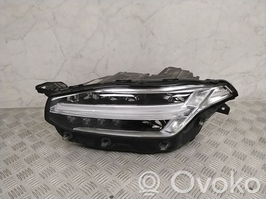 Scheinwerfer   32228688