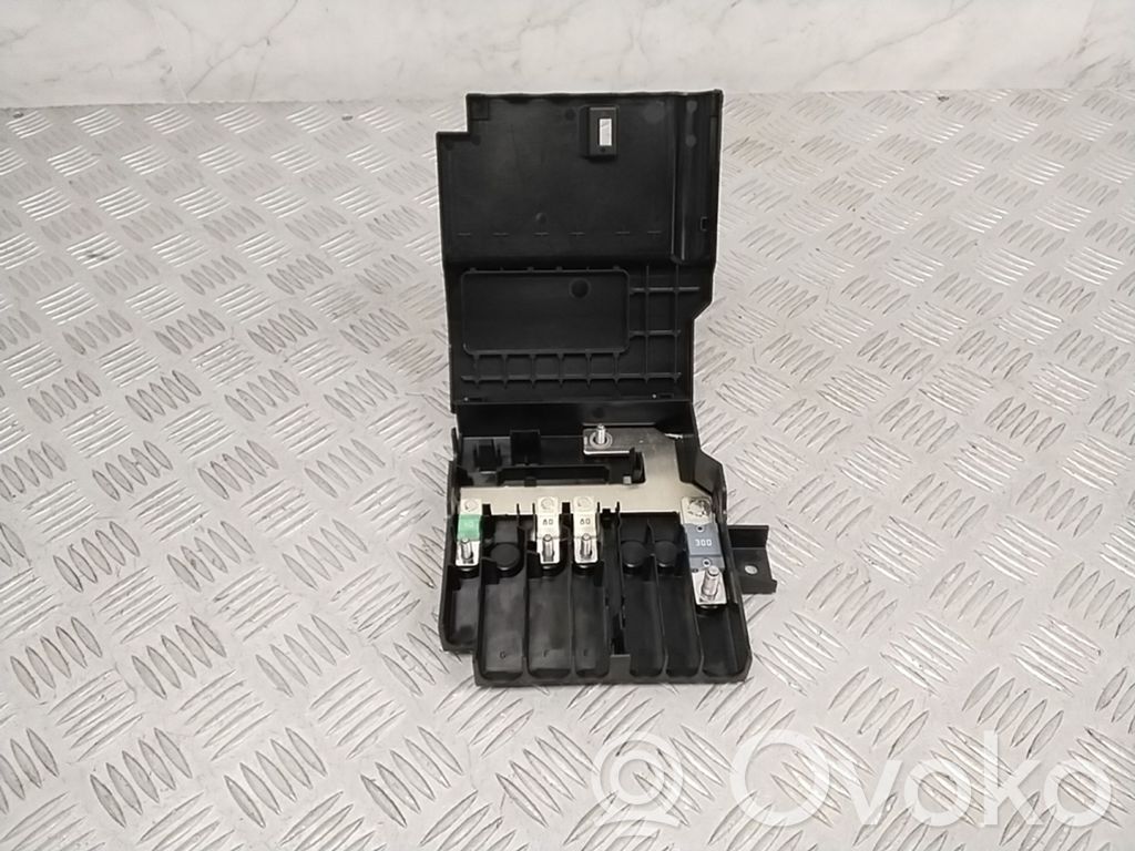 Audi A8 S8 D5 Cable positivo (batería) 