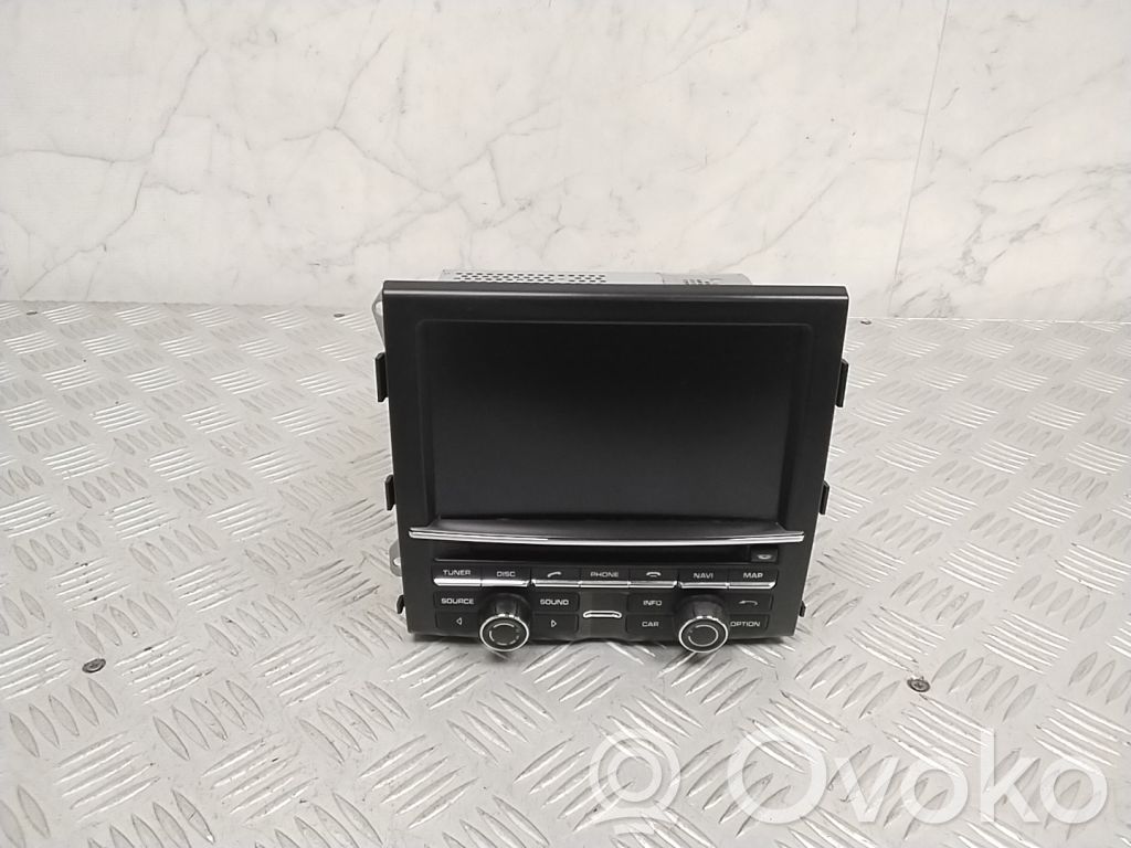 Porsche Cayenne (92A) Panel / Radioodtwarzacz CD/DVD/GPS 