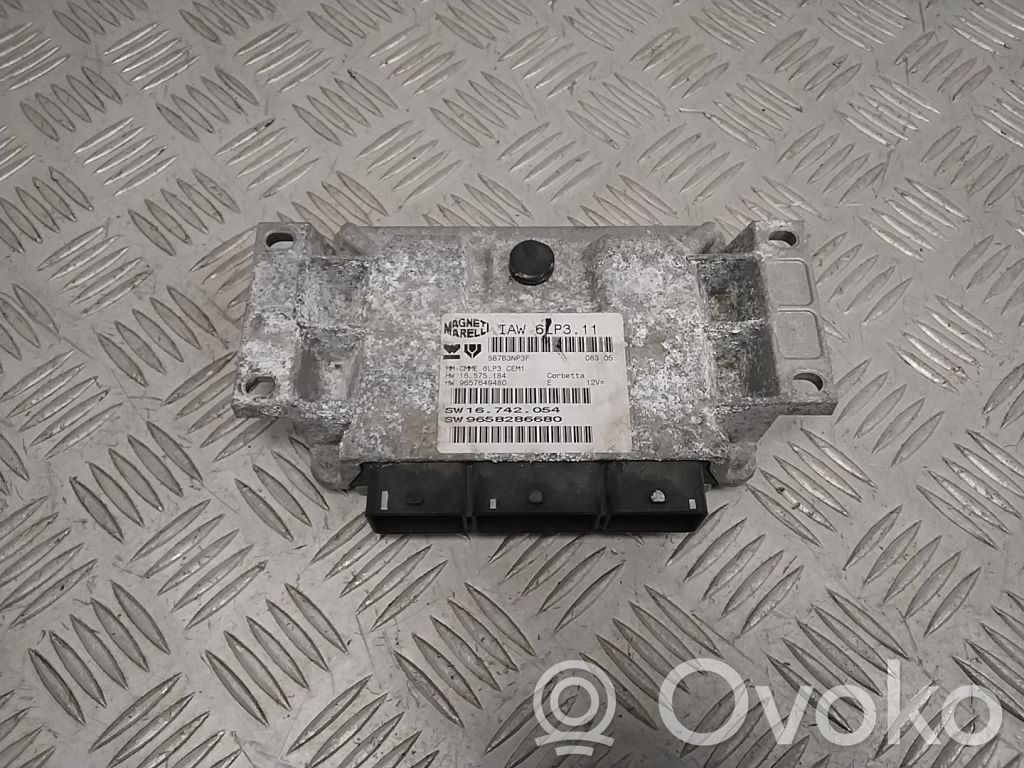 Peugeot 407 Engine control unit/module 