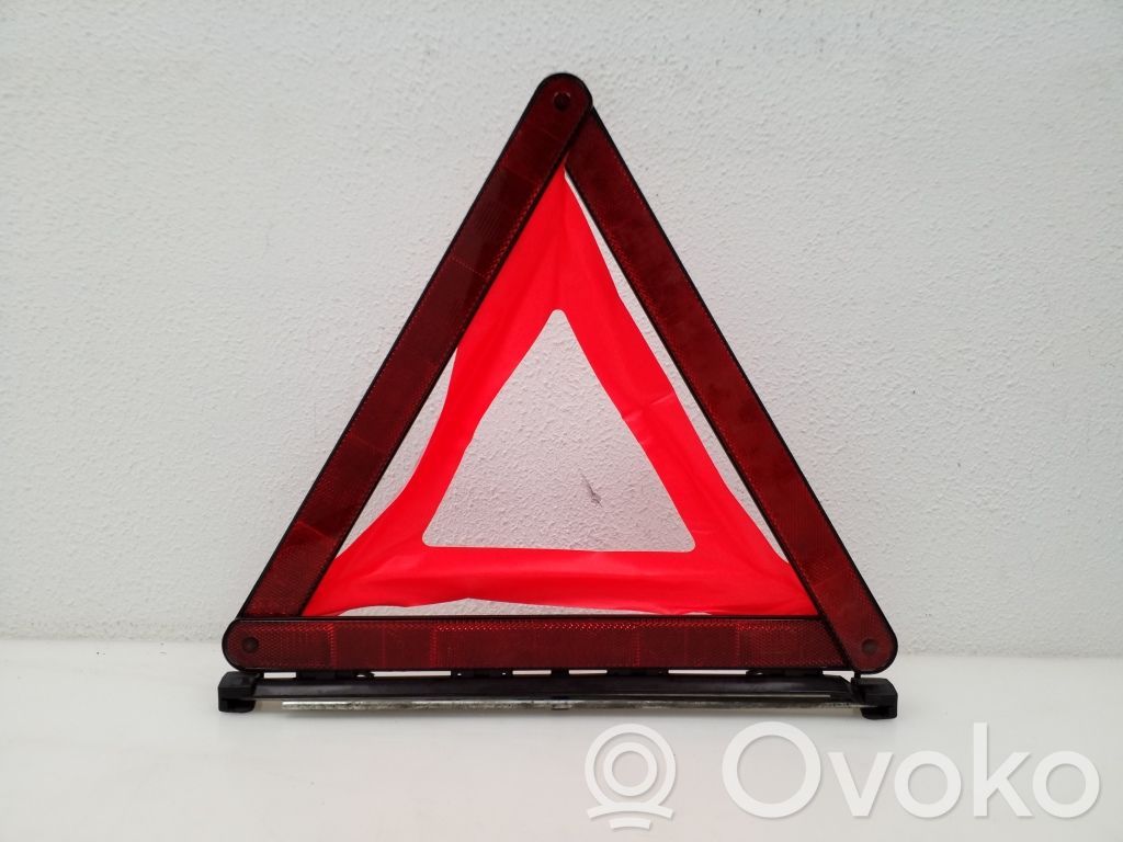 BMW 5 E60 E61 Triangle d'avertissement 