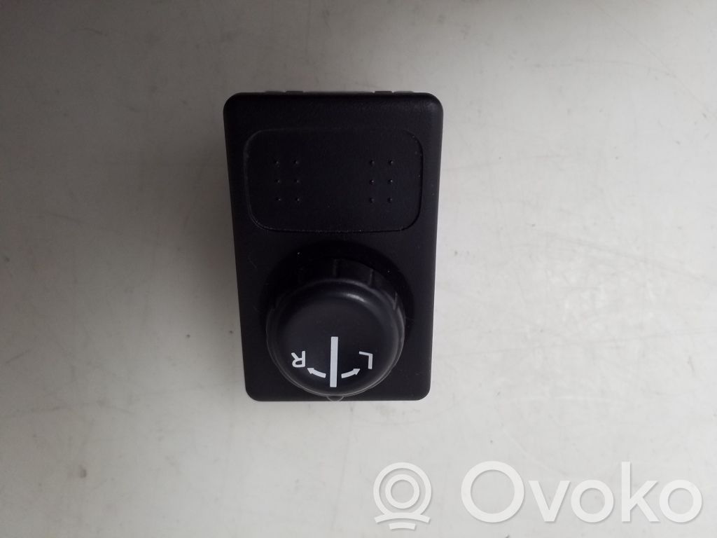 Nissan Almera Tino Interruptor del espejo lateral 