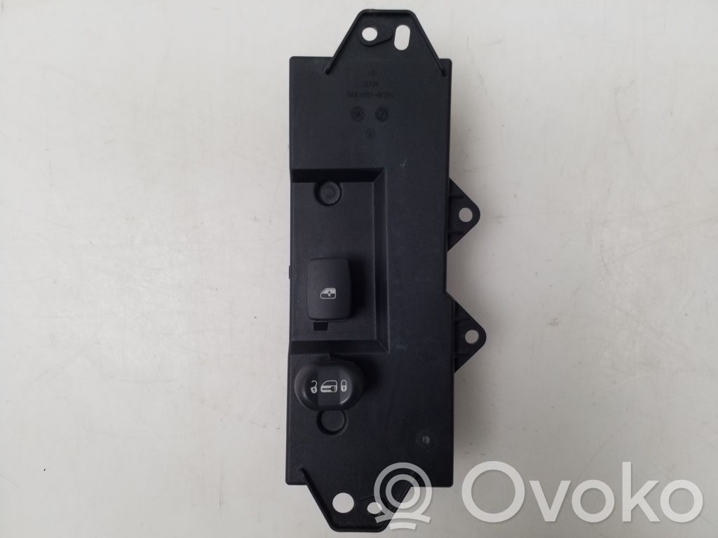 Chrysler Pacifica Electric window control switch 