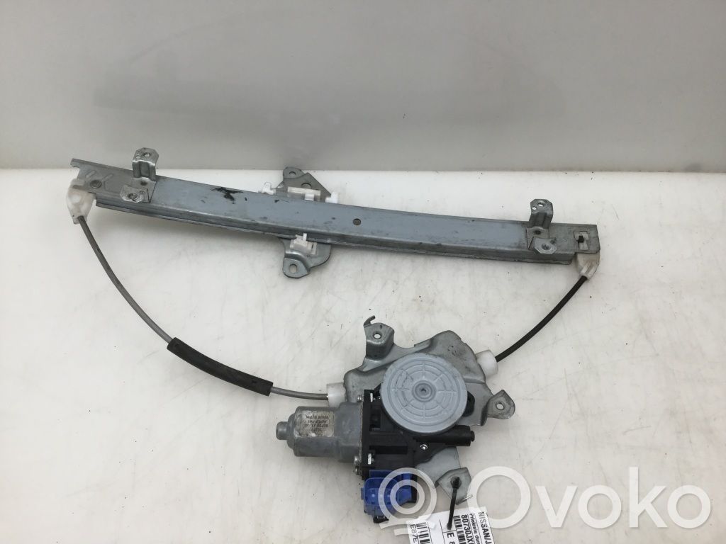Nissan Note (E11) Regulador de puerta delantera con motor 