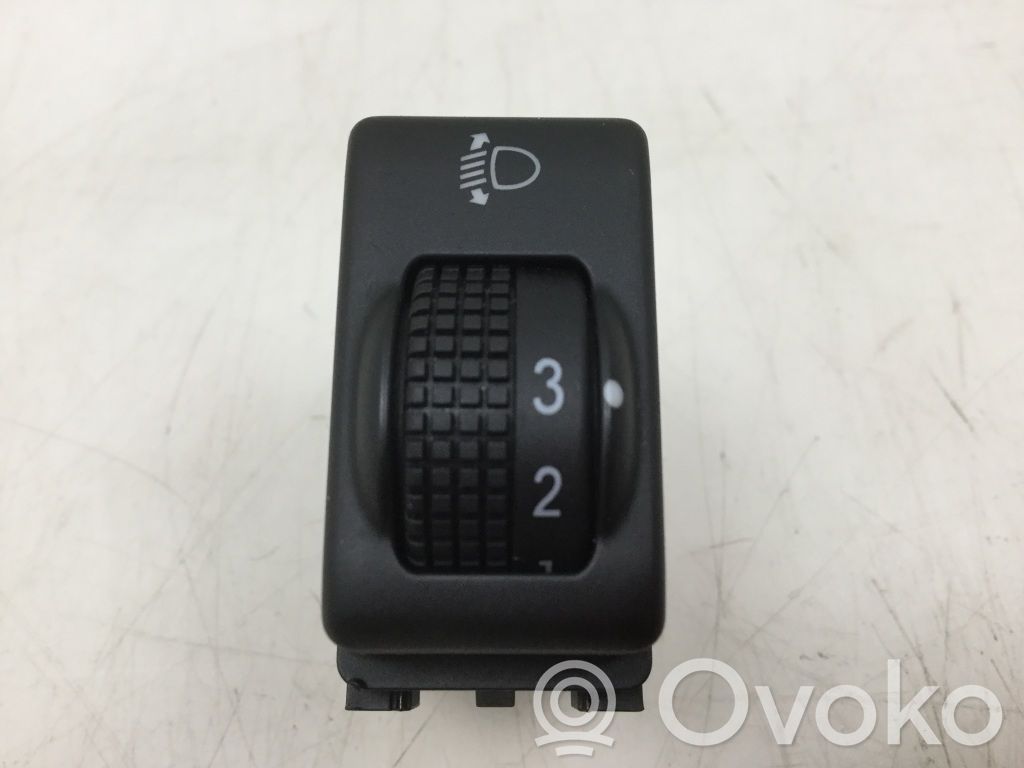 Nissan Qashqai Light switch 