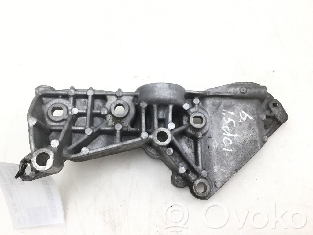 Nissan Note (E11) Generator/alternator bracket 