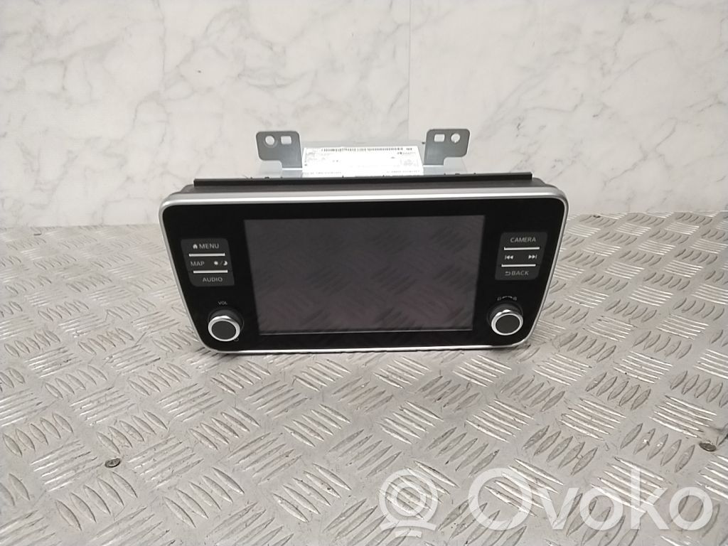 Nissan Leaf II (ZE1) Panel / Radioodtwarzacz CD/DVD/GPS 