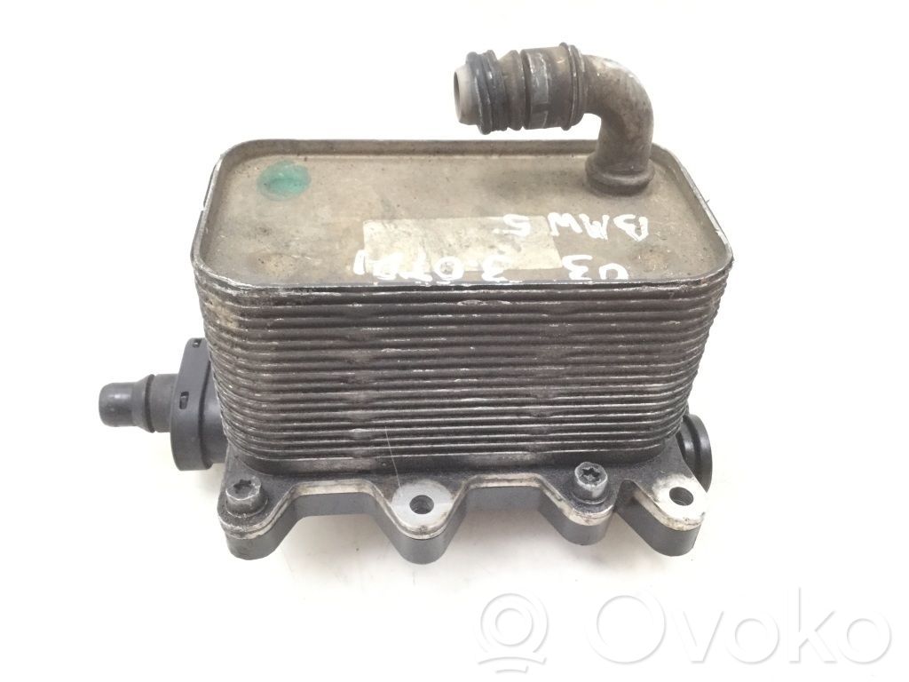 BMW 5 E60 E61 Eļļas filtra turētājs / dzesētājs 