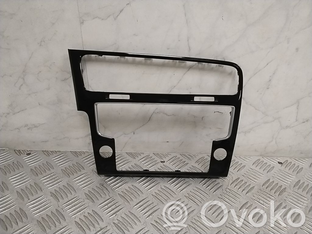 Volkswagen Golf VII Ramka deski rozdzielczej 