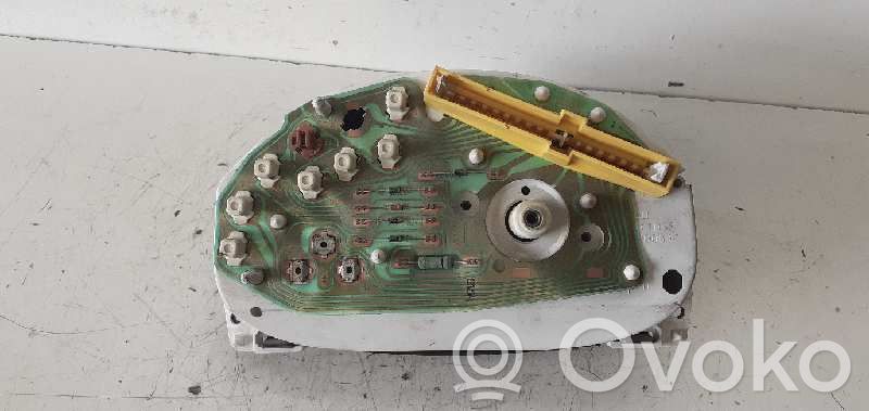 Velocímetro (tablero de instrumentos)   97KP10841A