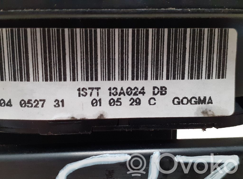 Przełącznik świateł   1S7T13A024DB