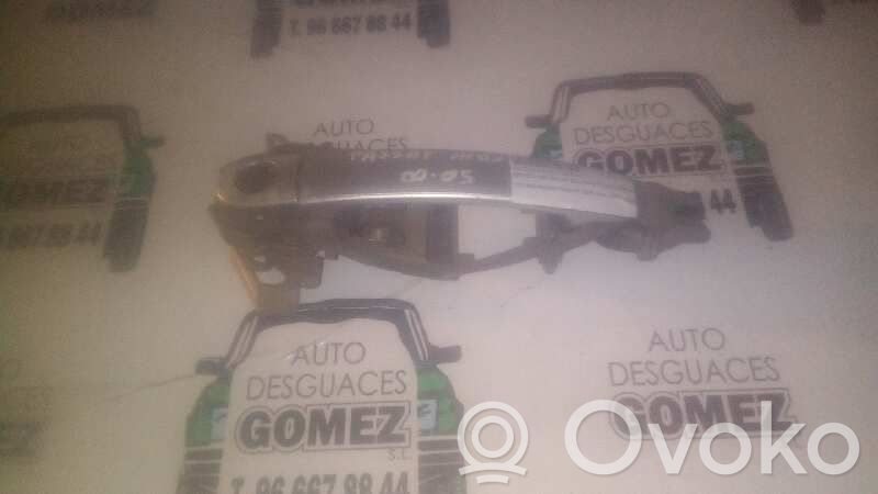 Volkswagen PASSAT B5.5 Manecilla externa puerta delantera