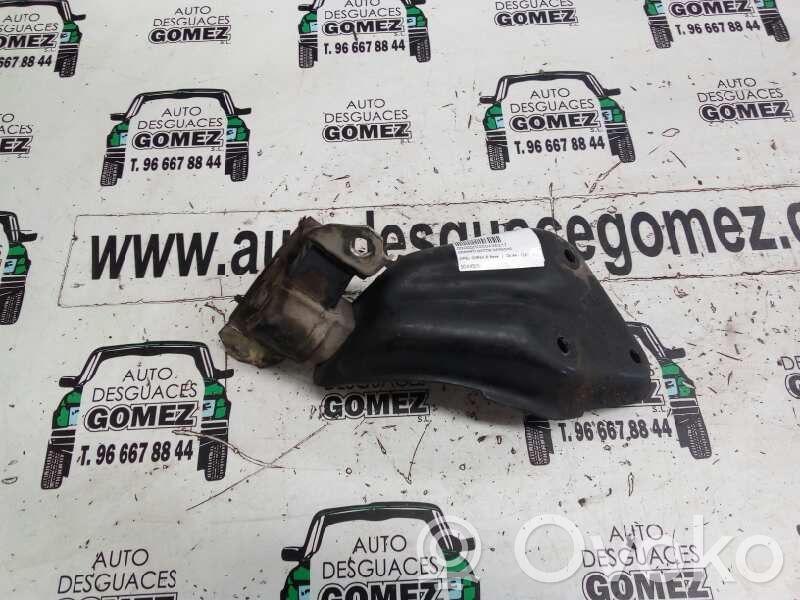 Opel Corsa B Engine mount bracket 