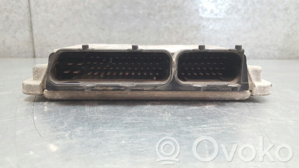 Motorsteuergerät/-modul   06A906018CD