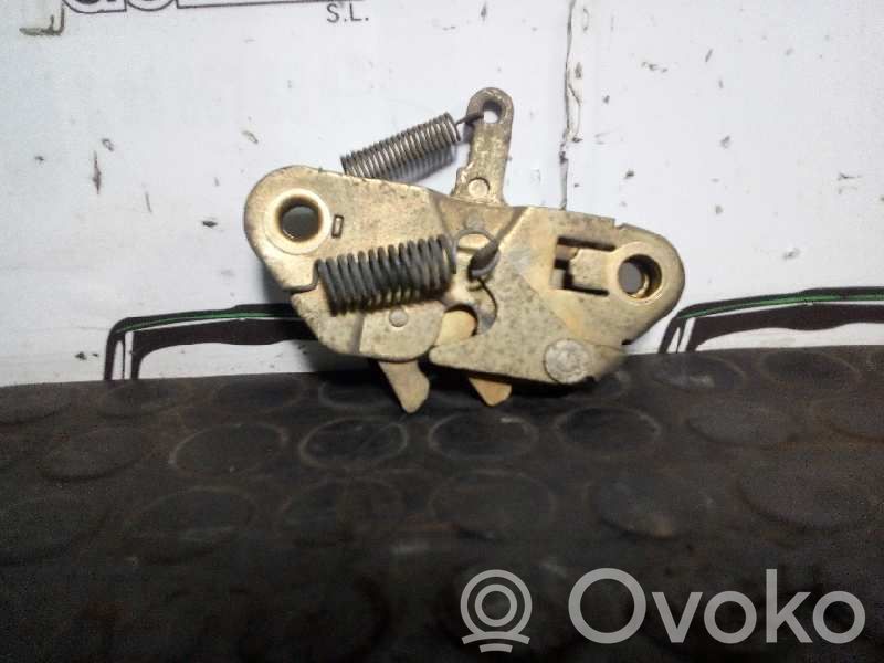 Citroen C15 Kiinnityskoukku/-silmukka 