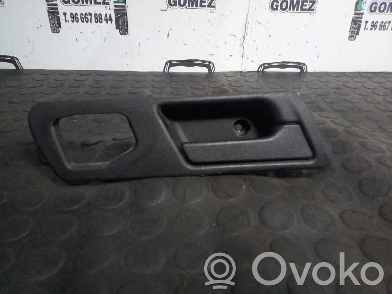 Manecilla interna puerta delantera   51211944370