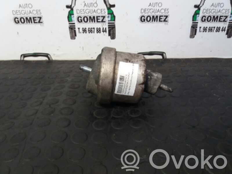 Opel Vectra B Engine mount bracket 
