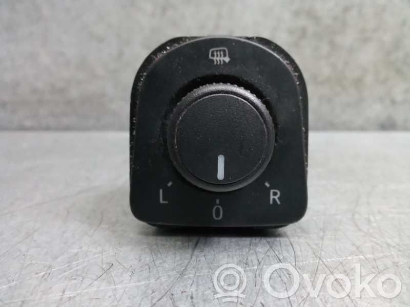 Seat Leon (5F) Wing mirror switch 