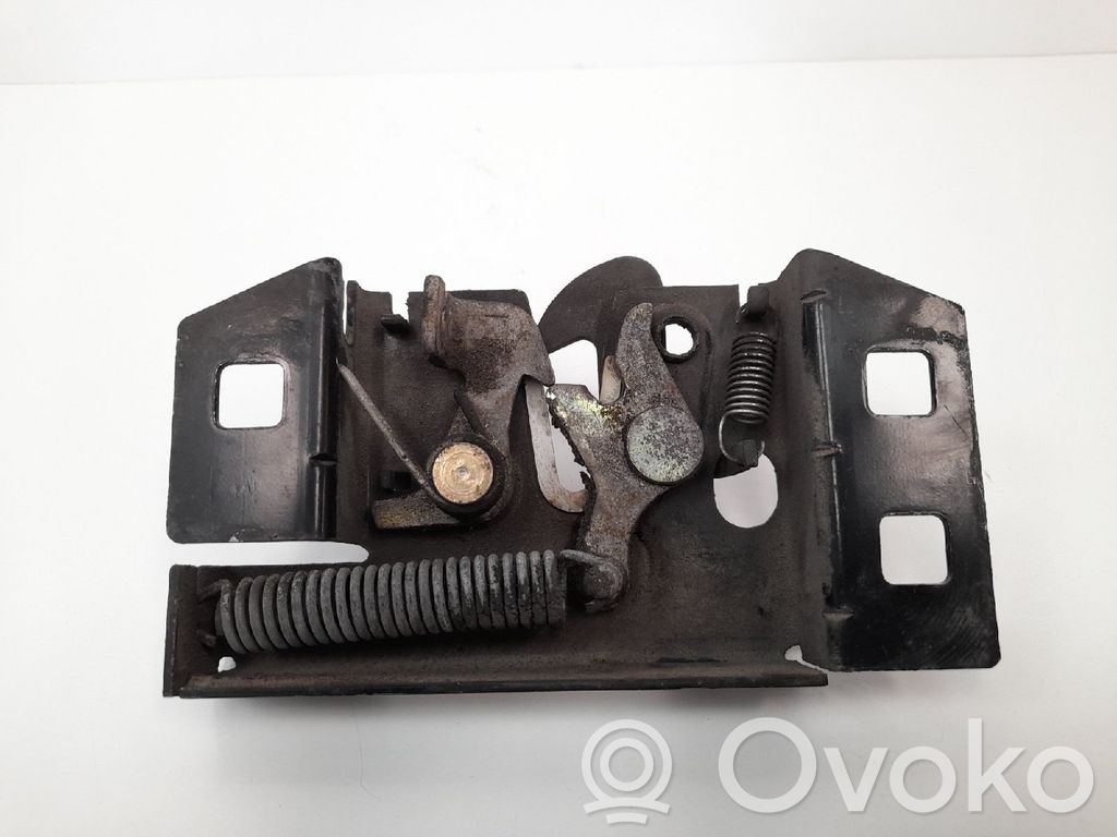 Ford Mondeo MK II Tvirtinimo kablys / kilpa 