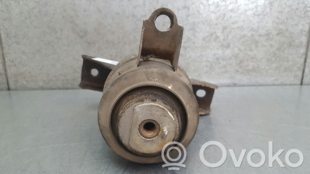 Engine mount bracket   YL846068AE