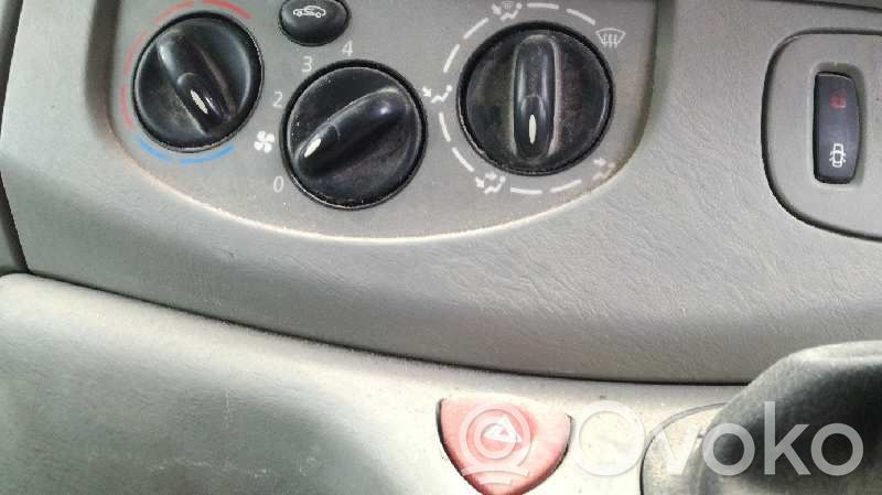 Panel klimatyzacji   W964097K