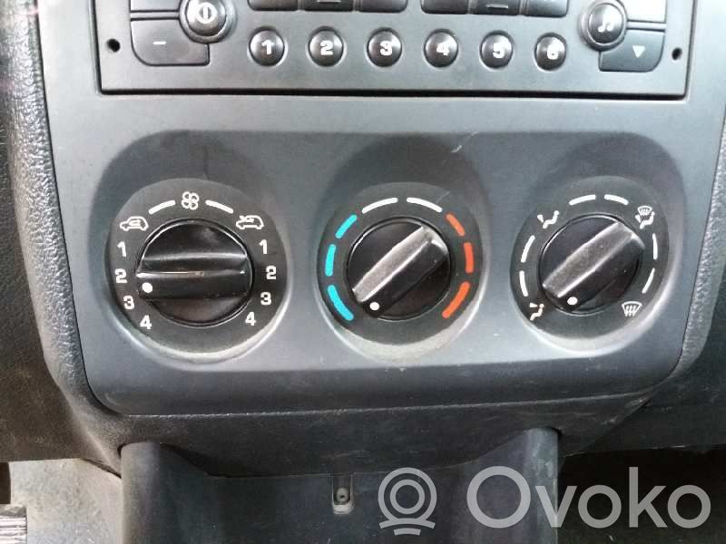 Panel klimatyzacji   030807D