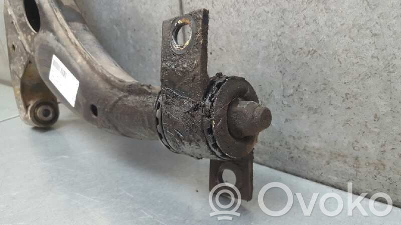 Subaru Legacy Querlenker Achsschenkel vorne 