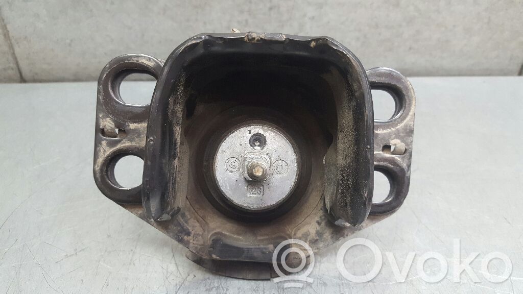 Renault Kangoo I Engine mount bracket 