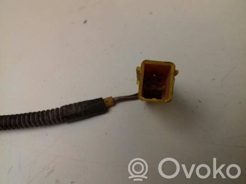 Istuimen turvatyyny   2M51A611D10BA