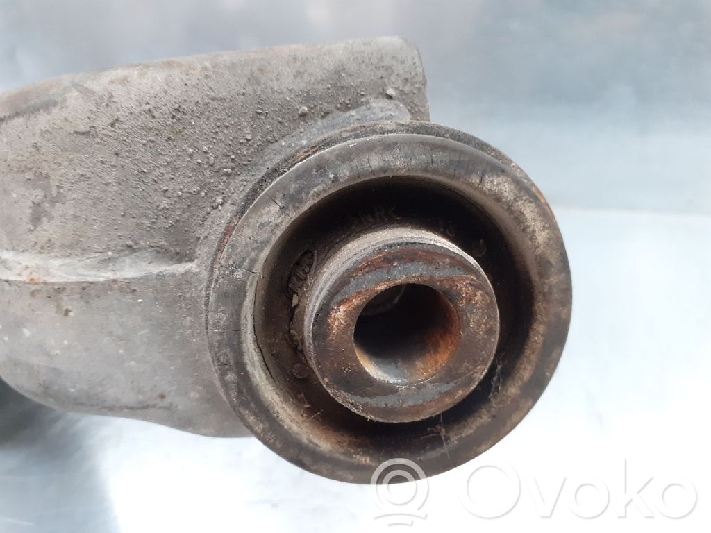 KIA Carens II Front control arm 