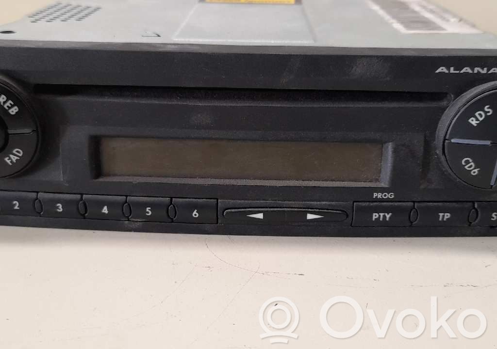 Seat Ibiza III (6L) Panel / Radioodtwarzacz CD/DVD/GPS 