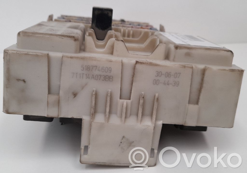 Módulo de fusible   7T1T14A073BB