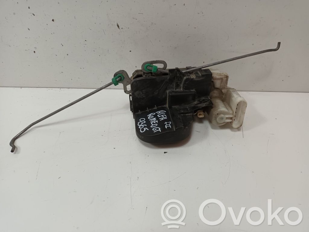 Alfa Romeo GT Etuoven lukko