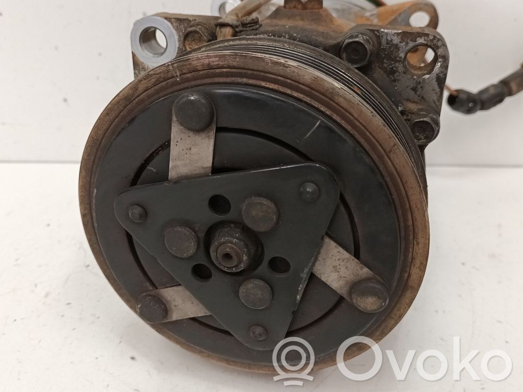 Ilmastointilaitteen kompressorin pumppu (A/C)