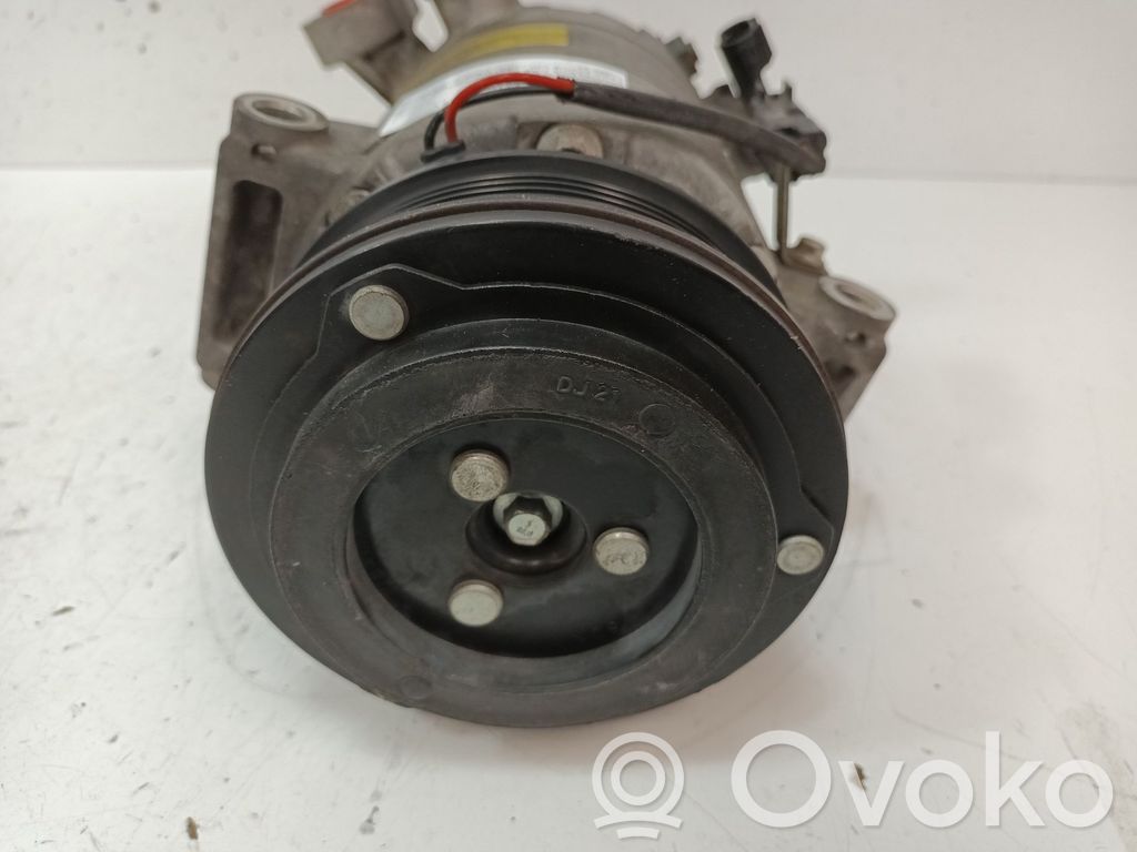 Ilmastointilaitteen kompressorin pumppu (A/C)   CV6119D629FB