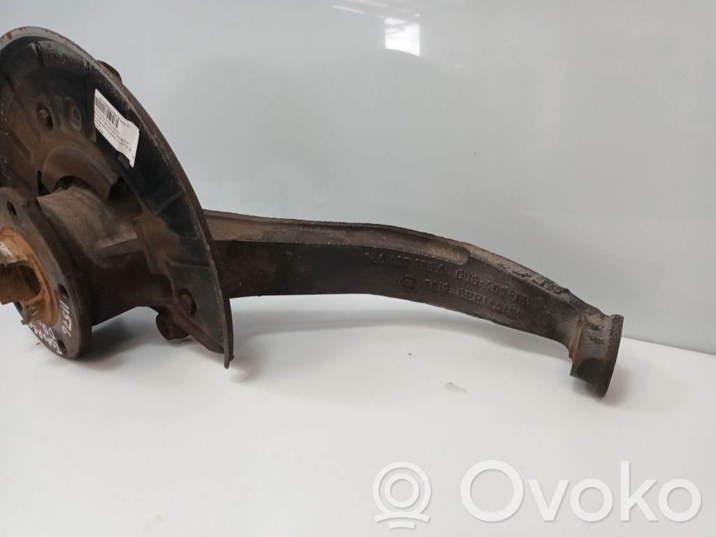 Volkswagen Touareg I Achsschenkel vorne 