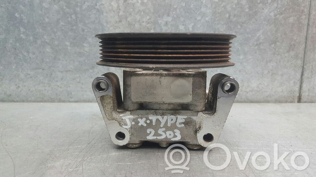 Ohjaustehostimen pumppu   1X433A696AB