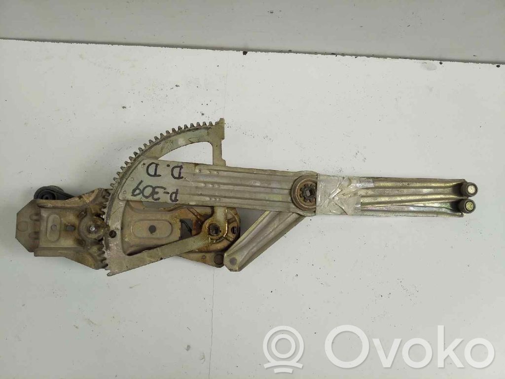 Regulador manual de la ventanilla delantera