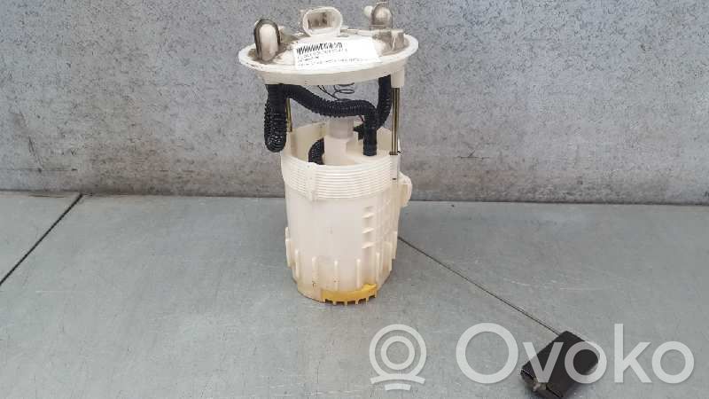 Bomba interna de combustible   8200008529