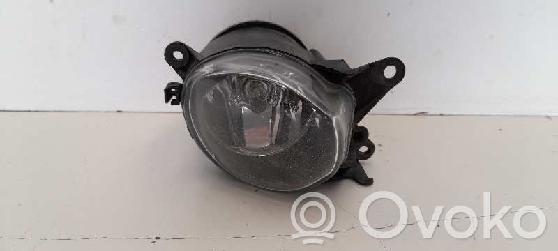 Feu antibrouillard avant   8D0941700B
