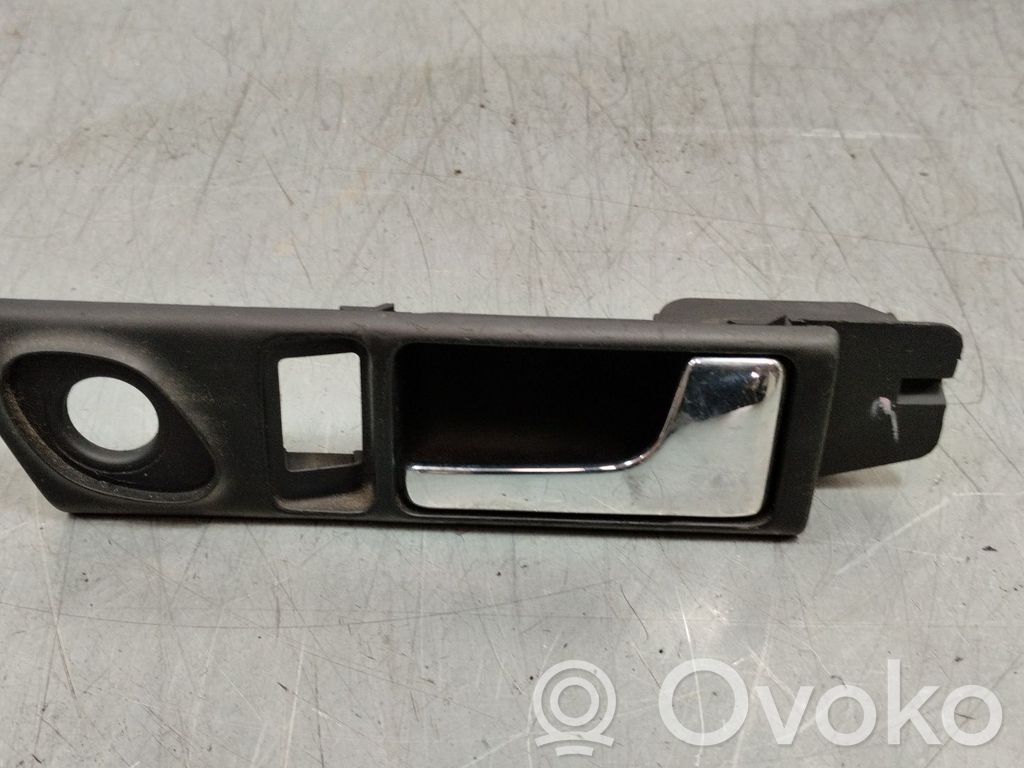 Manecilla interna puerta trasera   4A0839020A