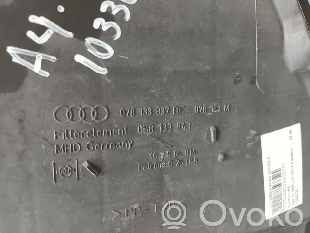 Audi A4 S4 B5 8D Ilmansuodattimen kotelo 