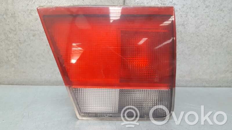 Mazda 626 Lampă spate în capacul portbagajului 