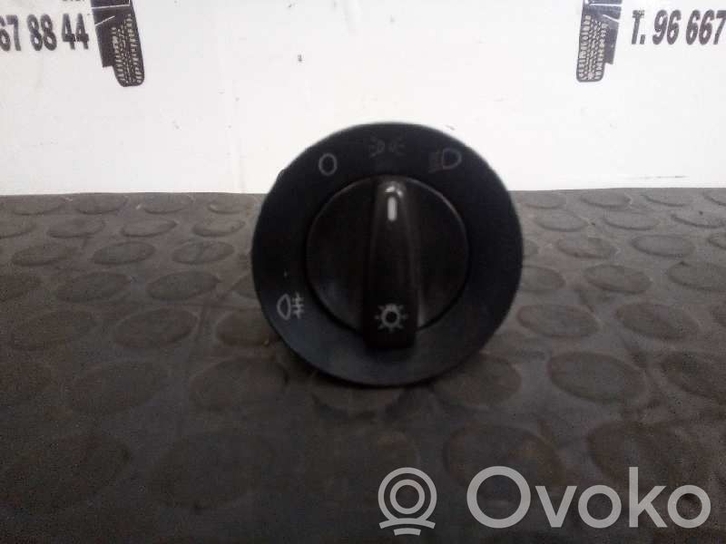 Volkswagen PASSAT B5 Interruttore luci