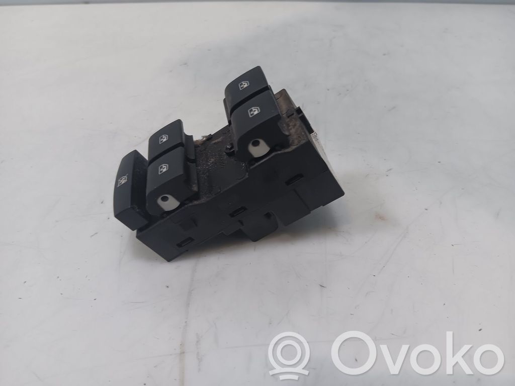 Chevrolet Aveo Electric window control switch 
