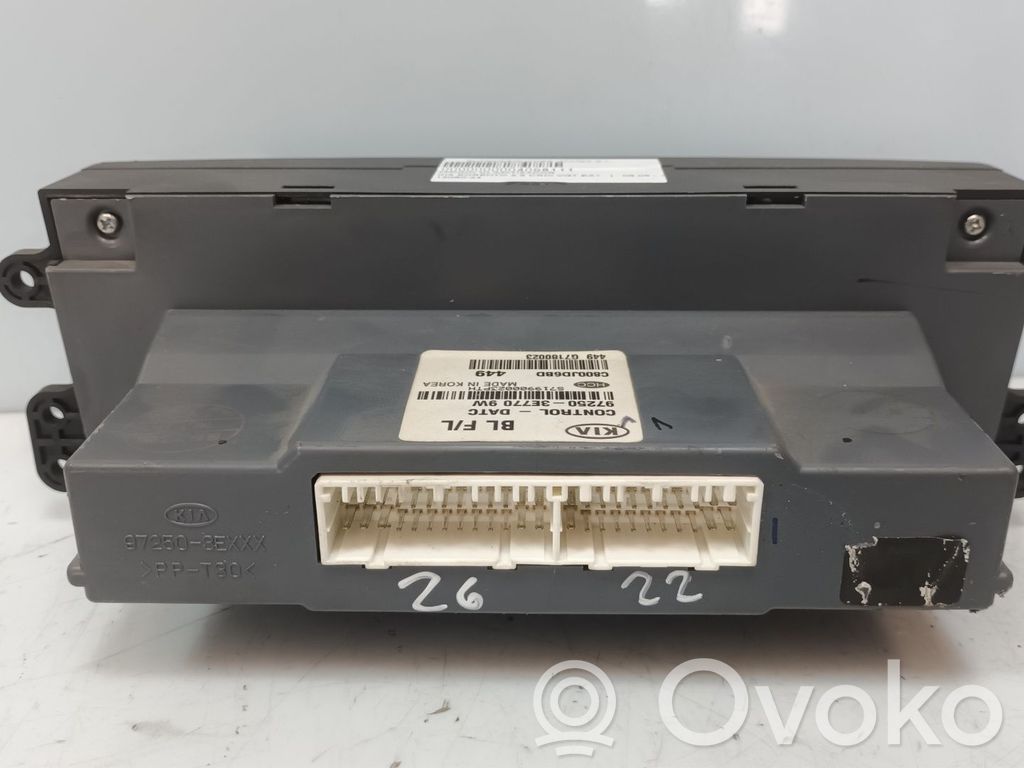 KIA Sorento Climate control unit 