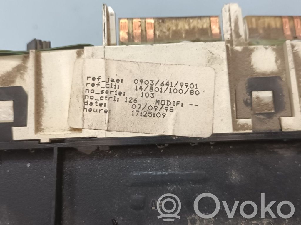 Geschwindigkeitsmesser Cockpit   09036419901