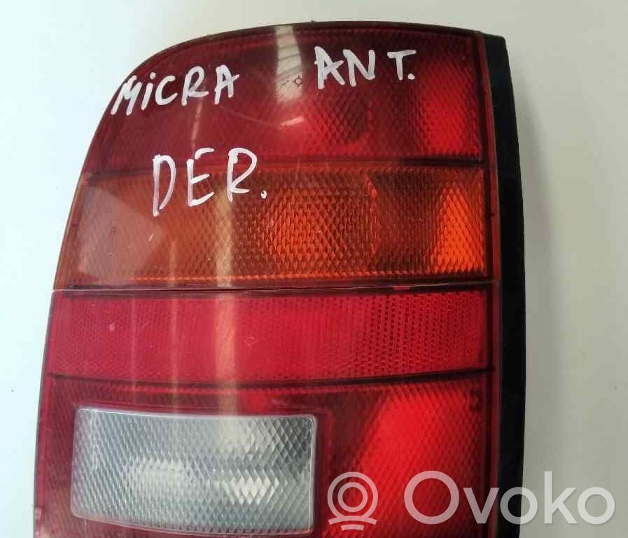 Nissan Micra Luci posteriori 