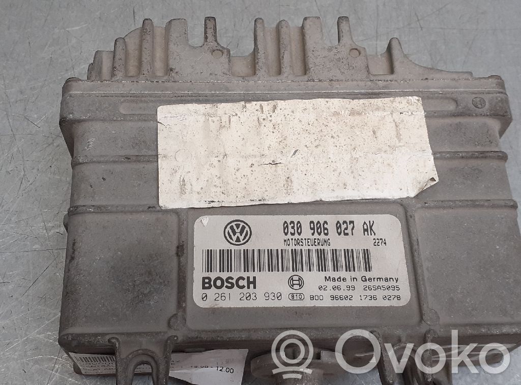 Unidad de control/módulo del motor   030906027AK