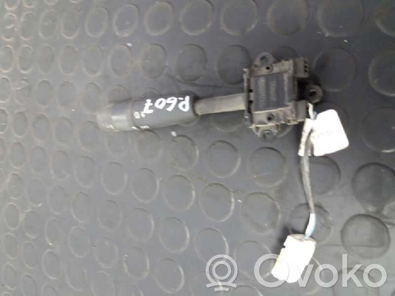 Peugeot 607 Pulsanti/interruttori sul volante